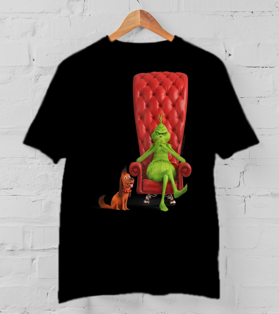Dr Seuss The Grinch And Max On Red Tufted Chair T-Shirt