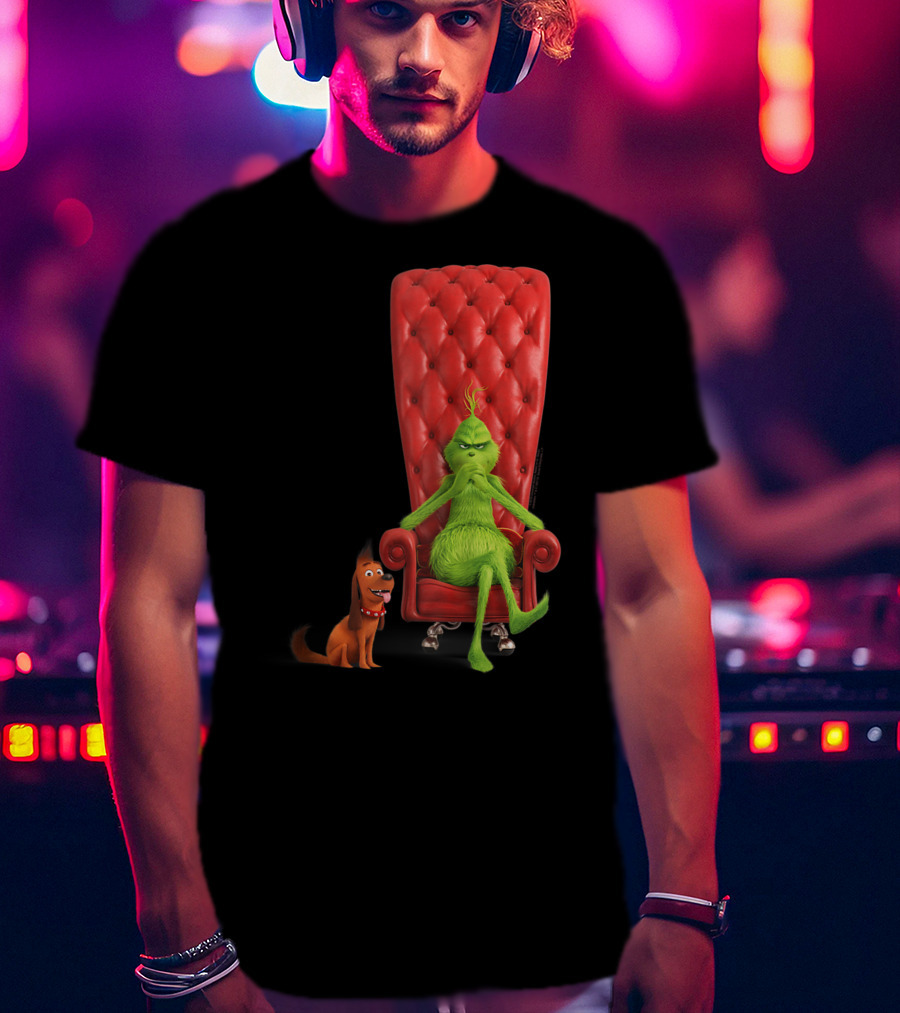 Dr Seuss The Grinch And Max On Red Tufted Chair T-Shirt