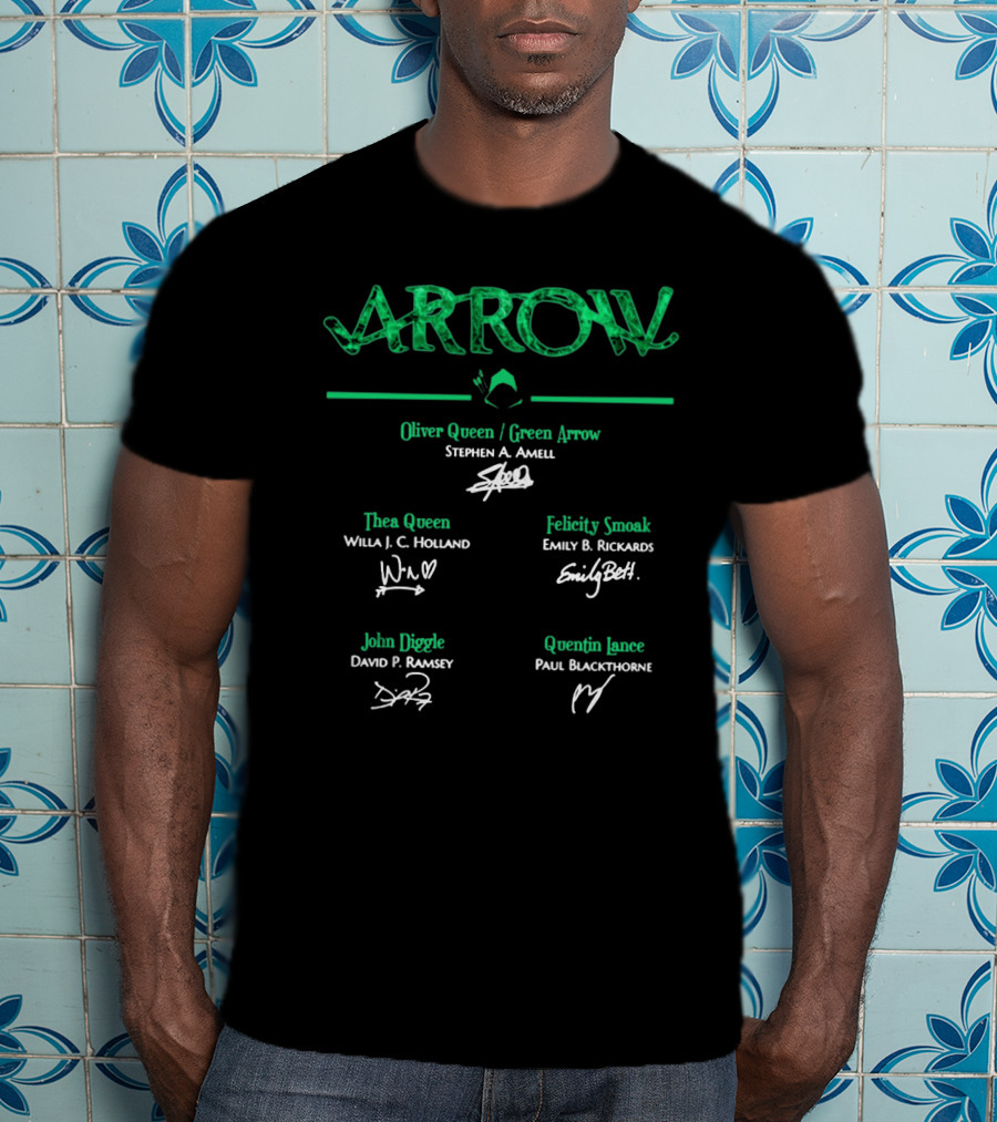 ARROW Stephen Amell Oliver Queen Green Arrow Willa Holland Emily Bett Rickards David Ramsey Paul Blackthorne T-Shirt