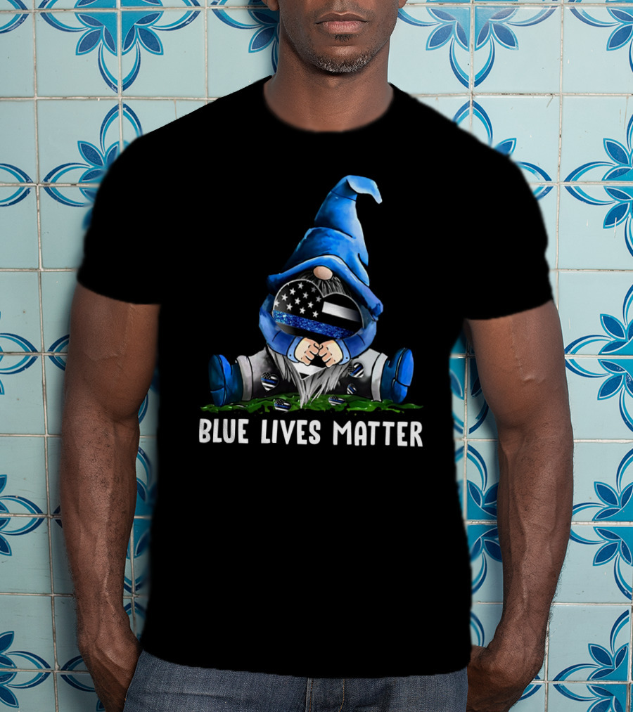 Blue Lives Matter Gnome Holding Thin Blue Line Flag T-Shirt