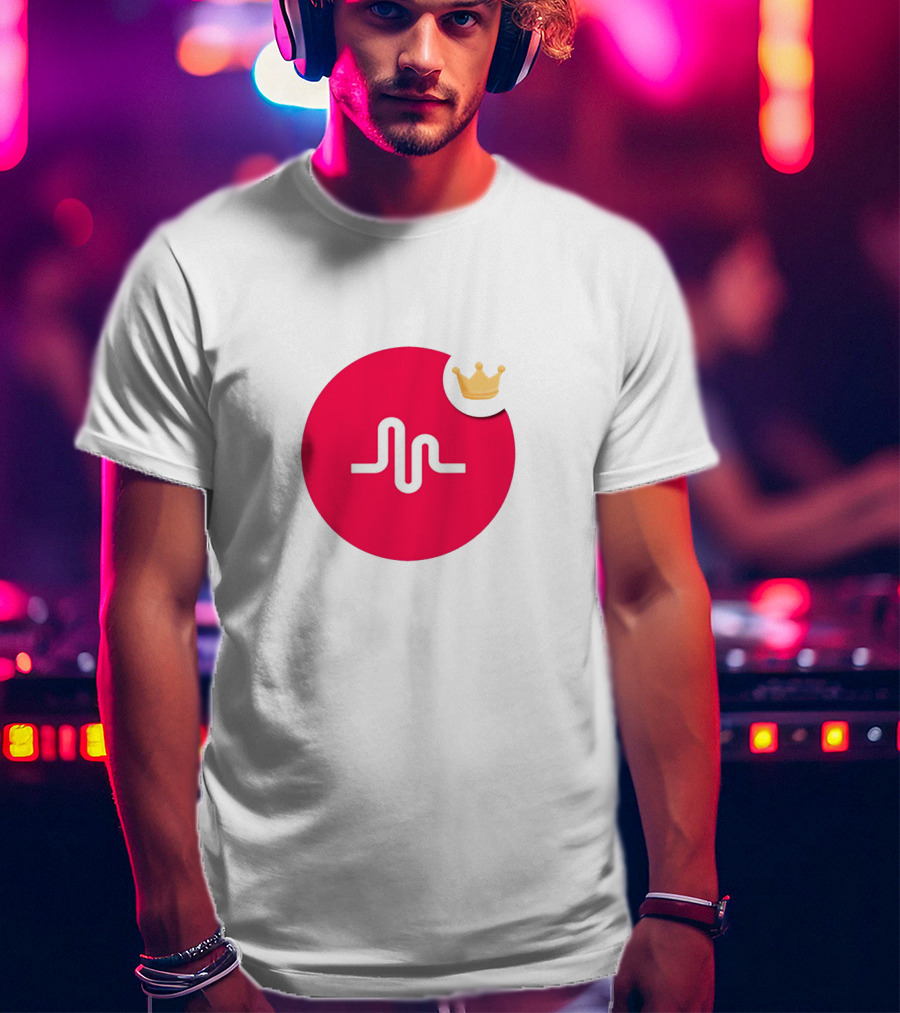 Tate McRae Musical.ly Logo Crown T-Shirt