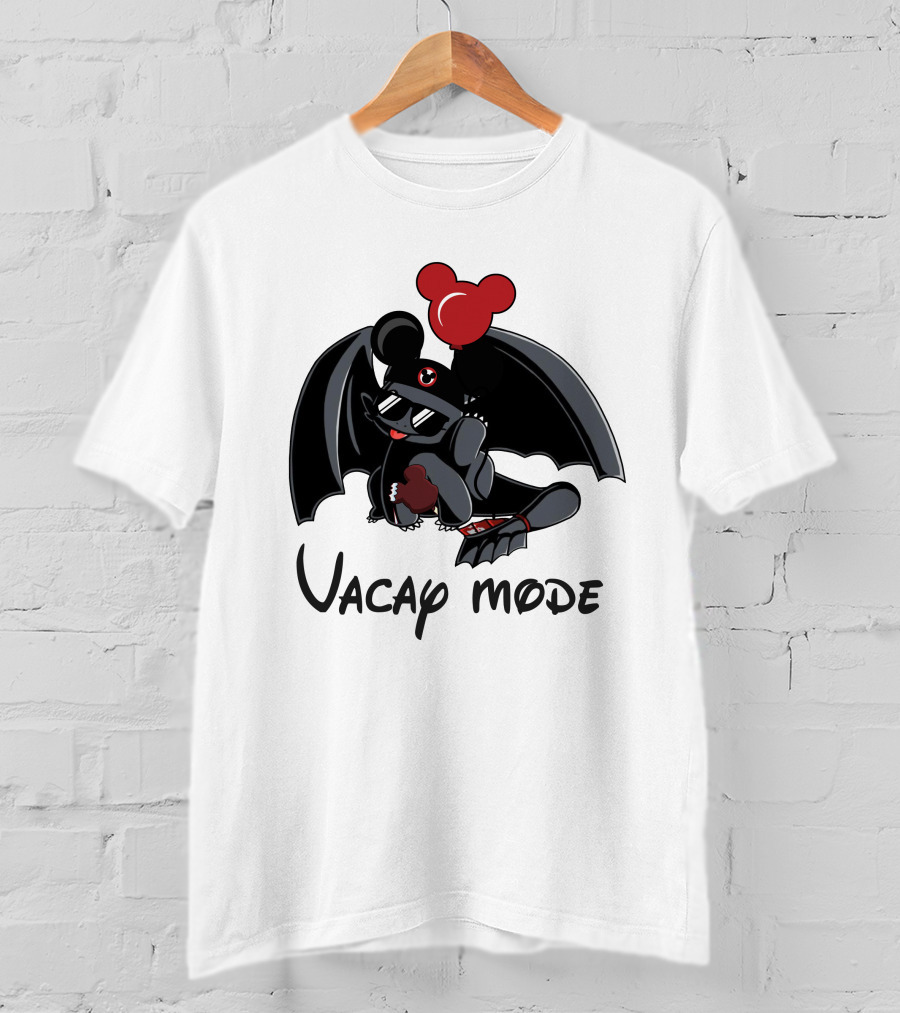 Toothless Vacay Mode T-Shirt