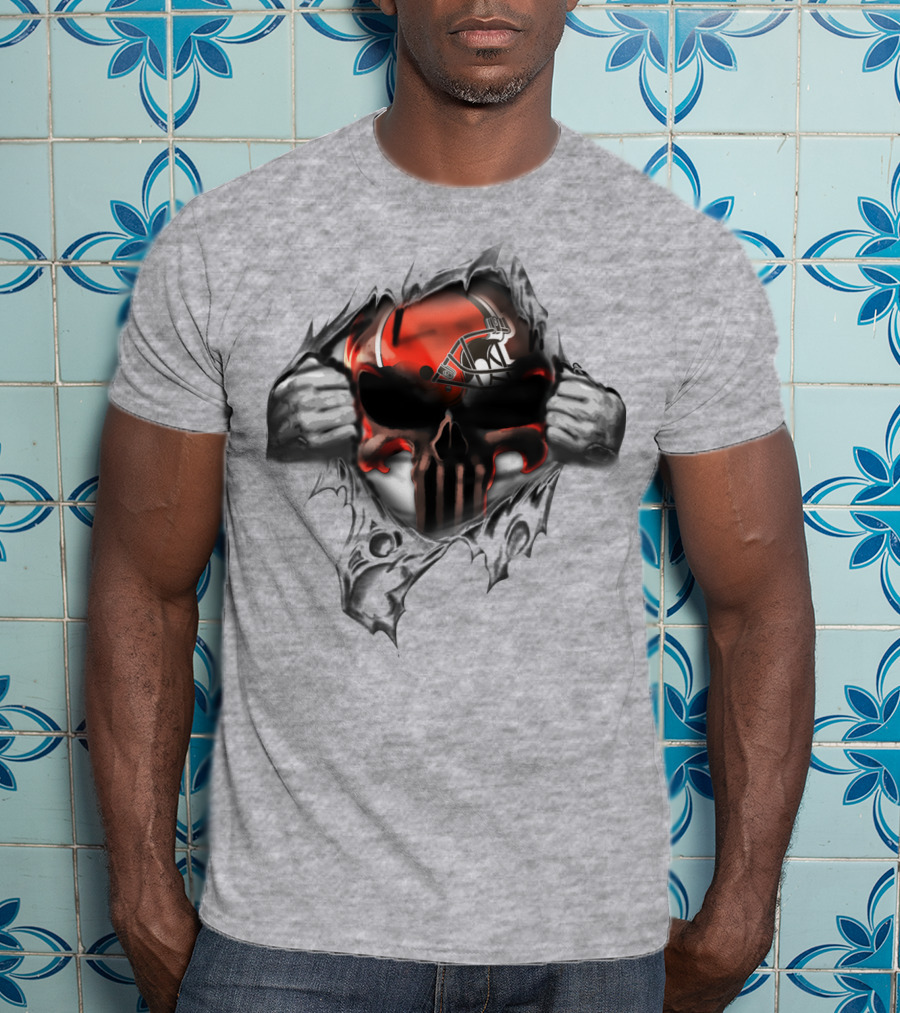Cleveland Browns Punisher Skull Ripped T-Shirt