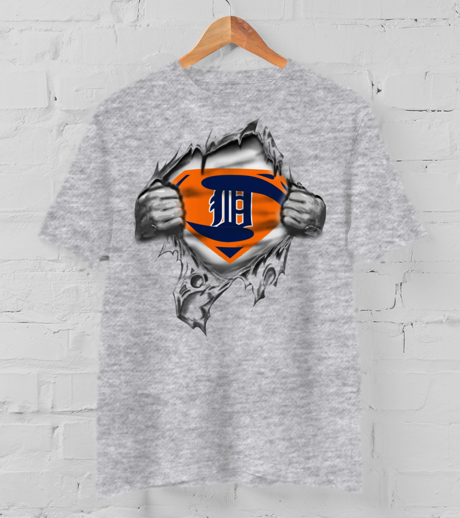 Detroit Tigers Superhero Logo Torn Metal Effect T-Shirt