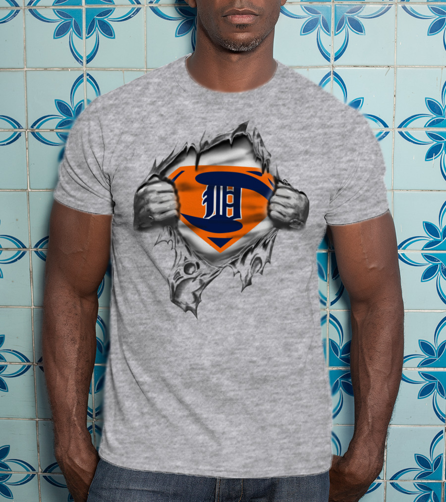 Detroit Tigers Superhero Logo Torn Metal Effect T-Shirt
