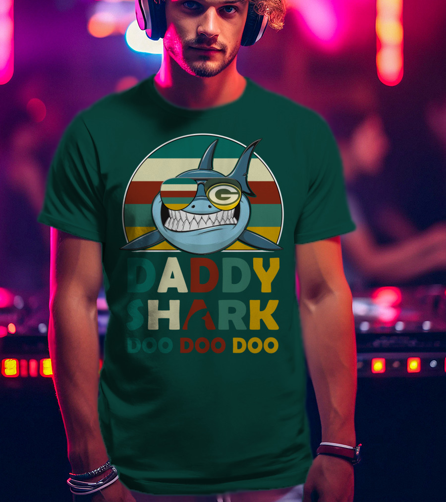 Daddy Shark Green Bay Packers Doo Doo Doo T-Shirt