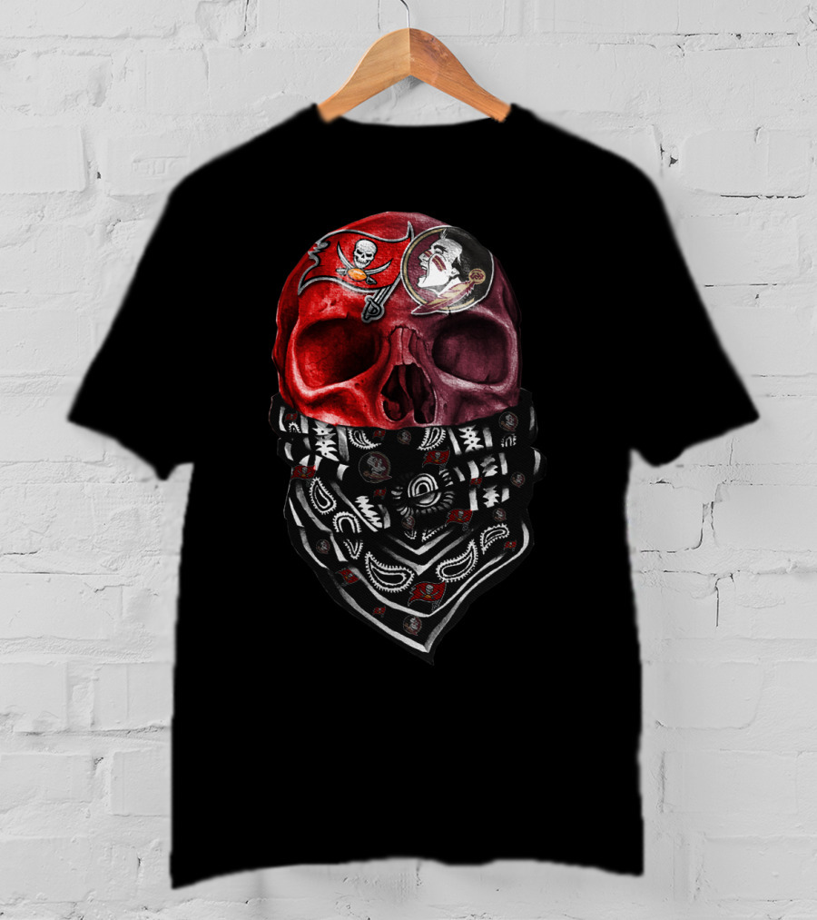 Tampa Bay Buccaneers Skull Bandana Art T-Shirt