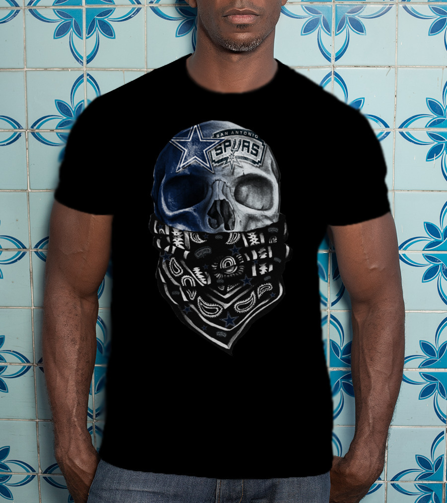 San Antonio Spurs Skull With Paisley Bandana T-Shirt