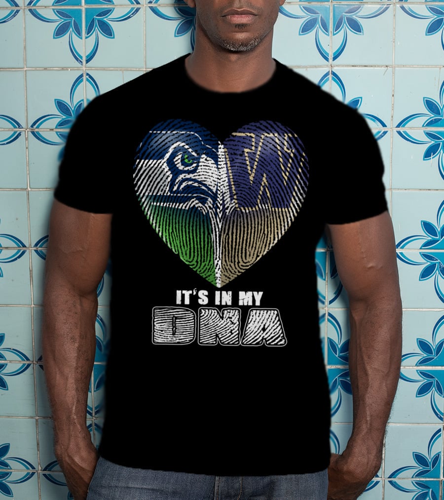 It's In My Dna Seahawks Huskies Heart T-Shirt
