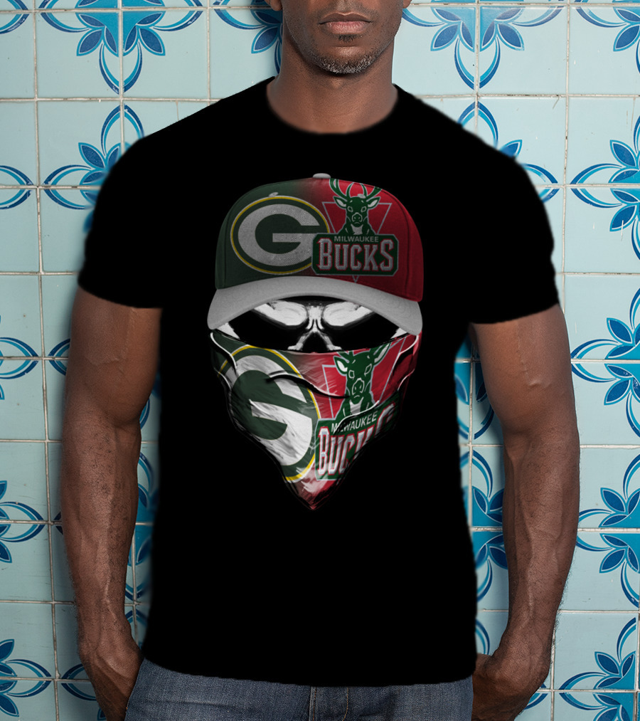 Green Bay Packers Milwaukee Bucks Skum T-Shirt