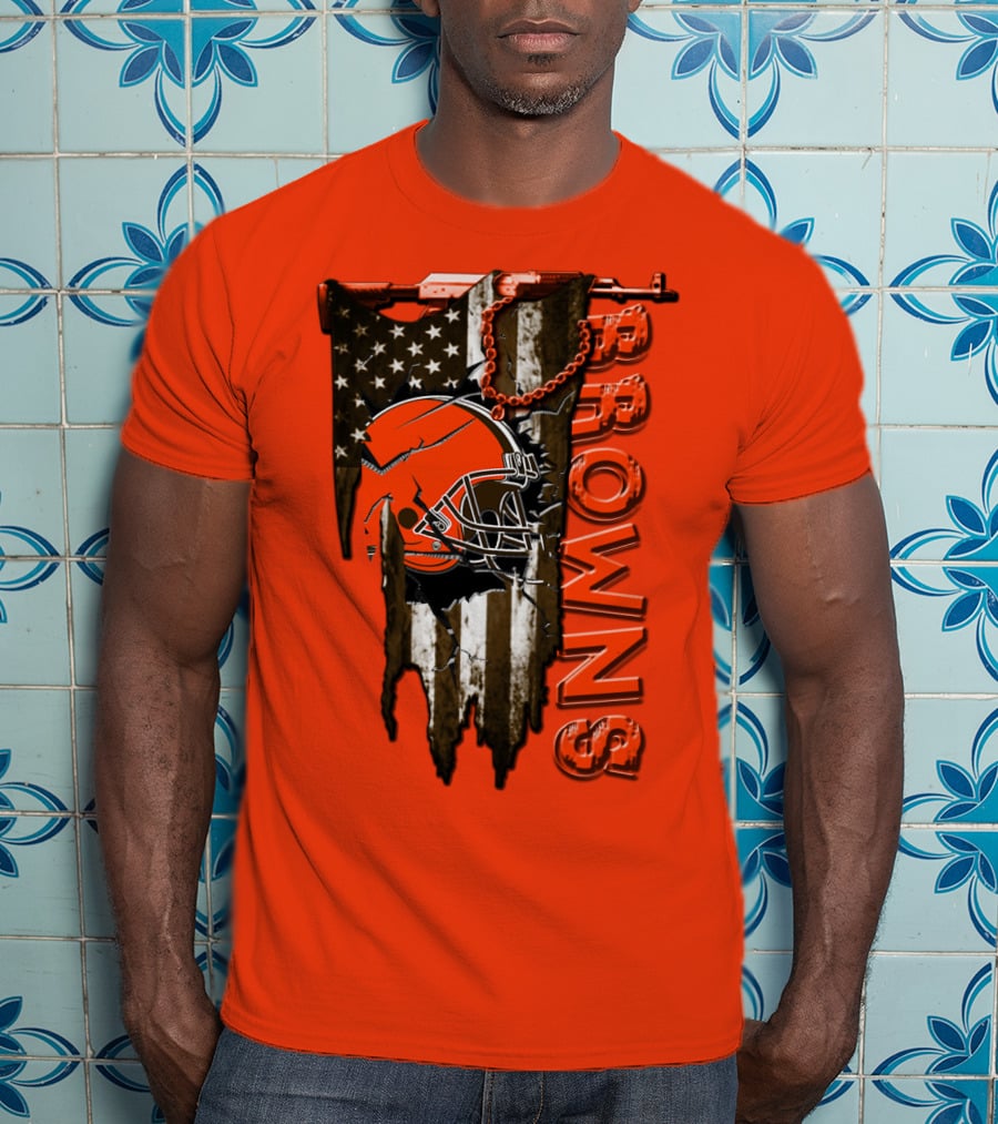 Cleveland Browns American Flag Football Helmet Browns T-Shirt