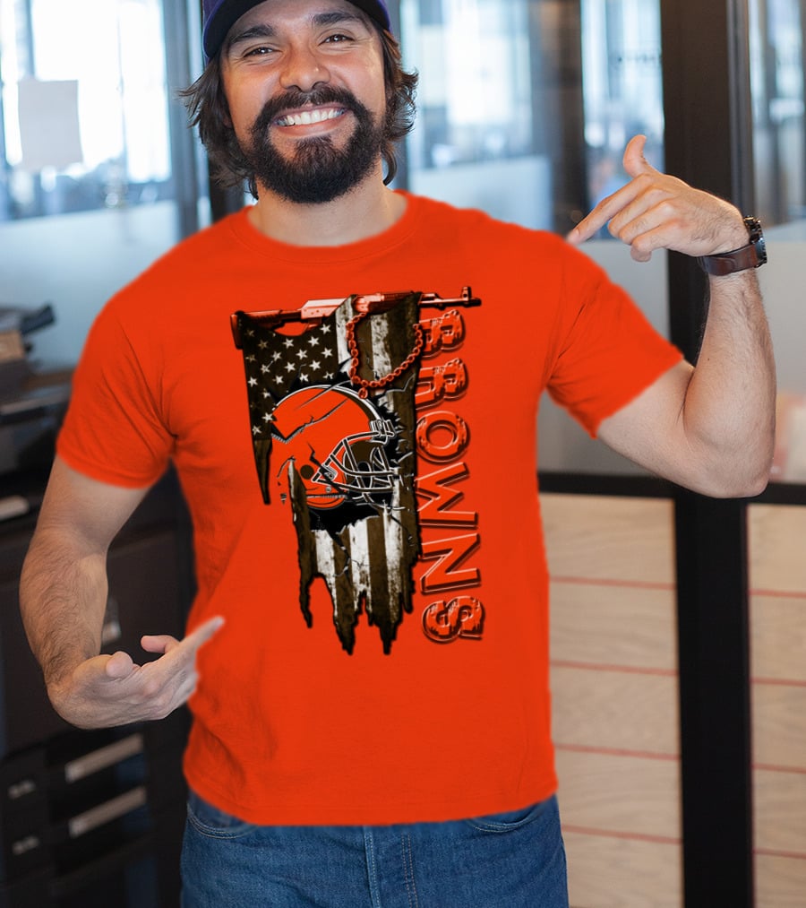 Cleveland Browns American Flag Football Helmet Browns T-Shirt