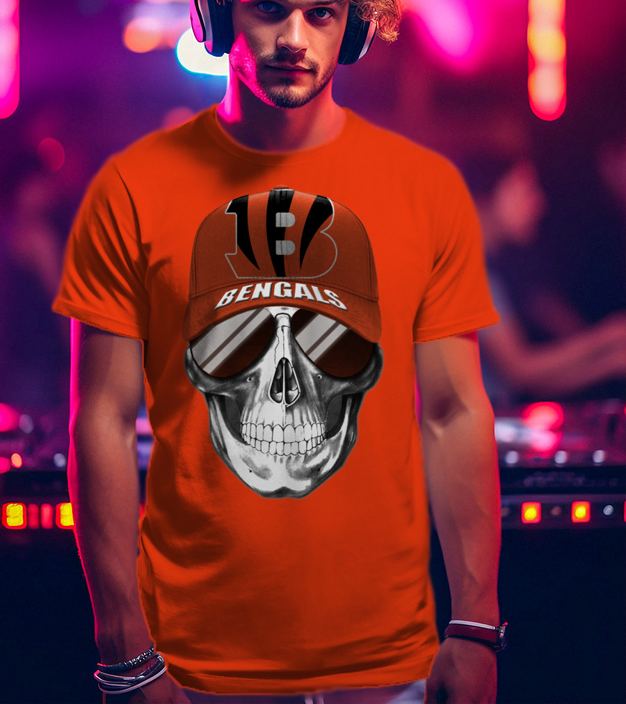 Cincinnati Bengals Skull With Cap And Mirrored Sunglasses T-Shirt