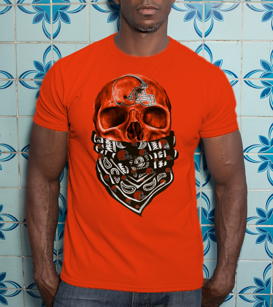 Cleveland Browns Skull With Helmet And Bandana T-Shirt