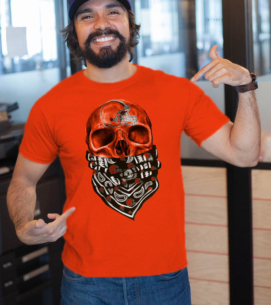Cleveland Browns Skull With Helmet And Bandana T-Shirt
