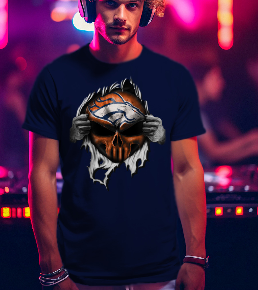 Denver Broncos Skull Logo Peeling T-Shirt