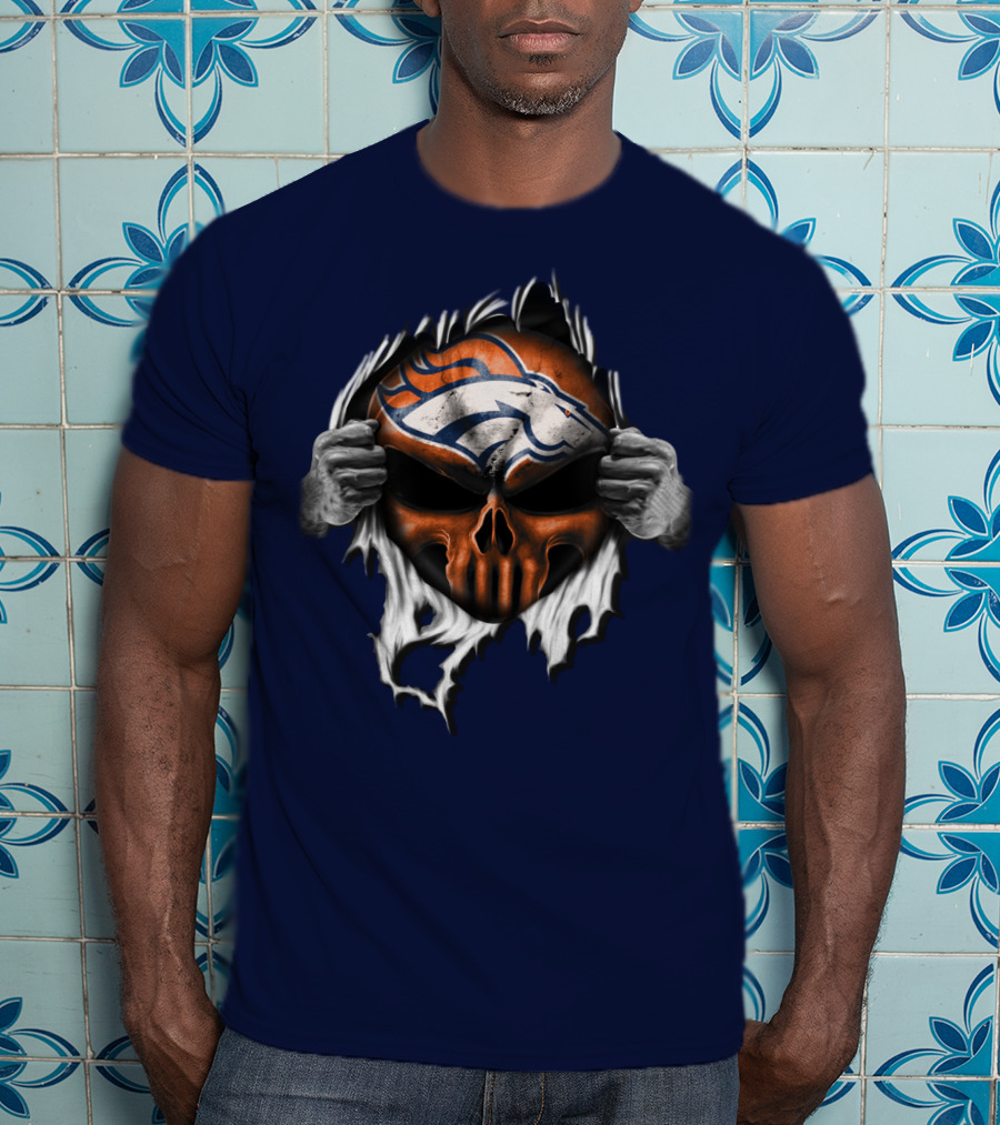 Denver Broncos Skull Logo Peeling T-Shirt