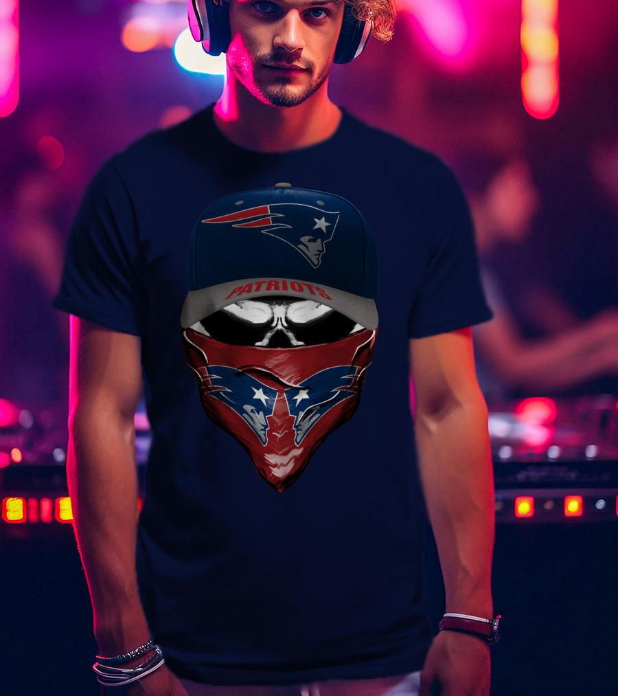 New England Patriots Cap And Skull Bandana T-Shirt