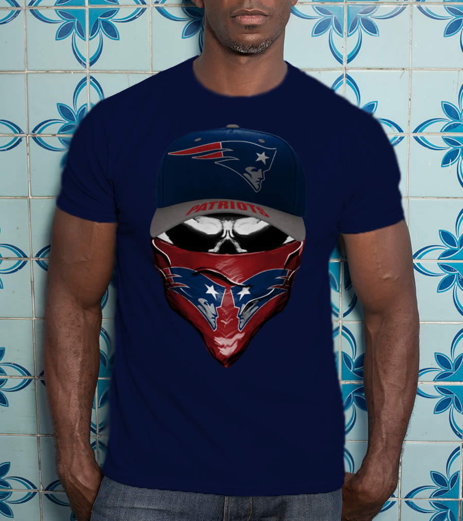 New England Patriots Cap And Skull Bandana T-Shirt