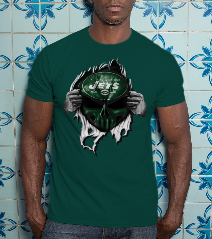 New York Jets Skull Ripping Football Helmet T-Shirt