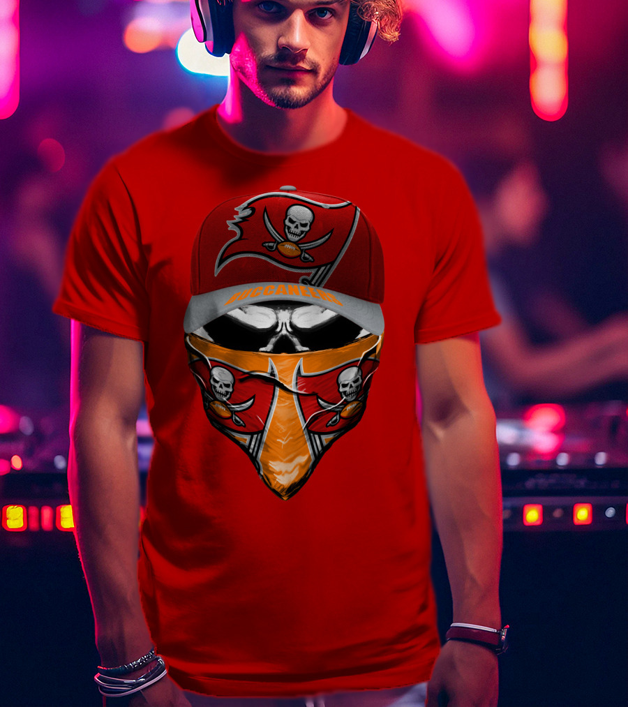 Buccaneers Skull Logo Hat And Bandana Red T-Shirt
