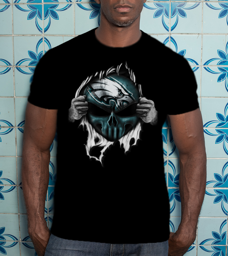 Philadelphia Eagles Skull Logo Face Ripped T-Shirt