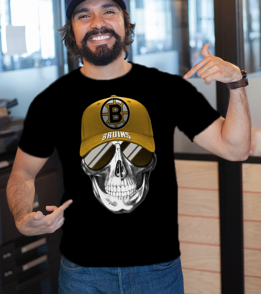 Boston Bruins Skull Cap With Hockey T-Shirt