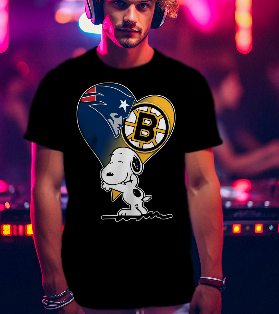 Patriots Bruins Snoopy Heart Hug T-Shirt