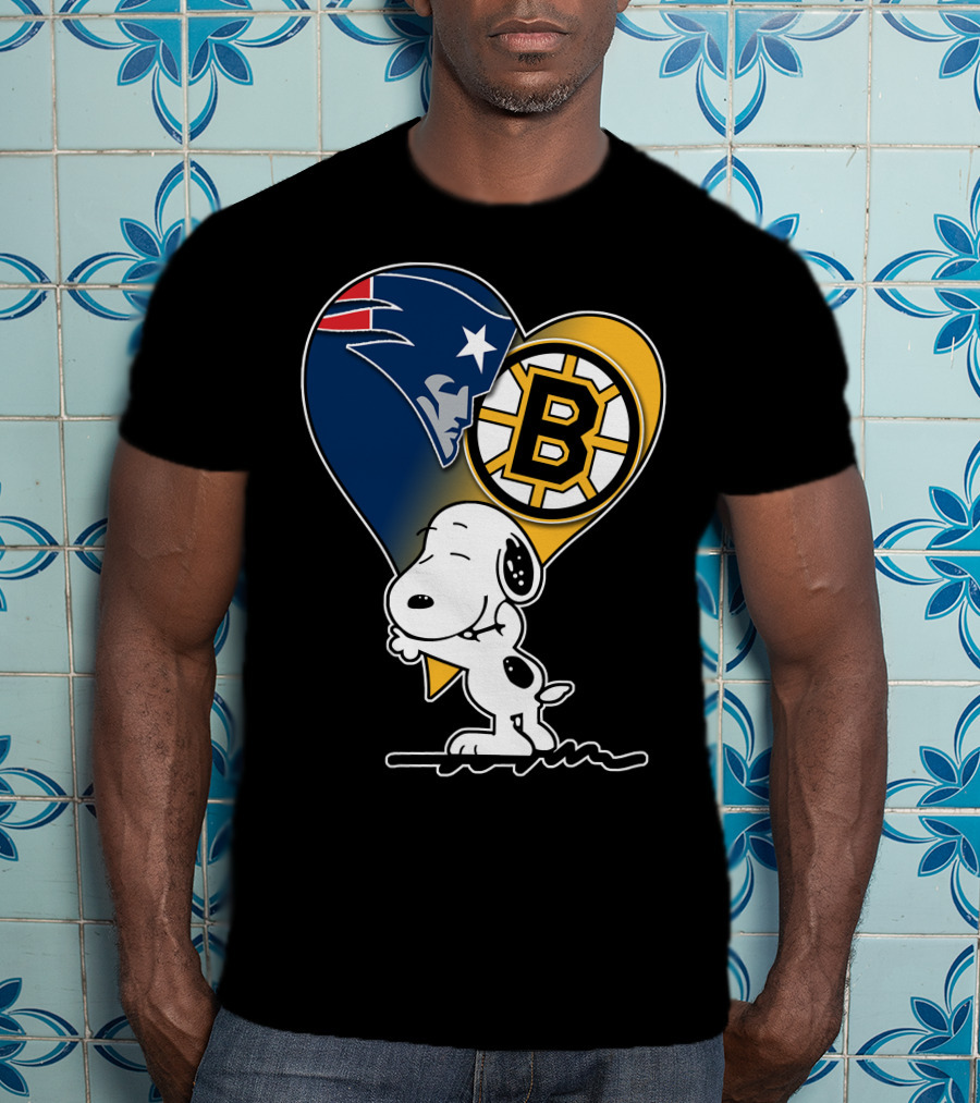 Patriots Bruins Snoopy Heart Hug T-Shirt