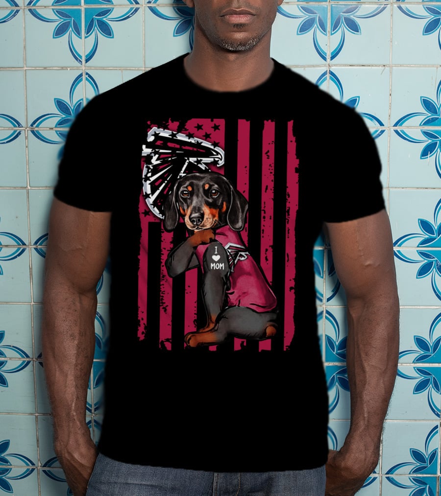 Dachshund I Love Mom Atlanta Falcons Fan Background T-Shirt