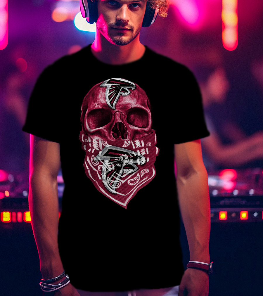 Atlanta Falcons Skull Bandana T-Shirt