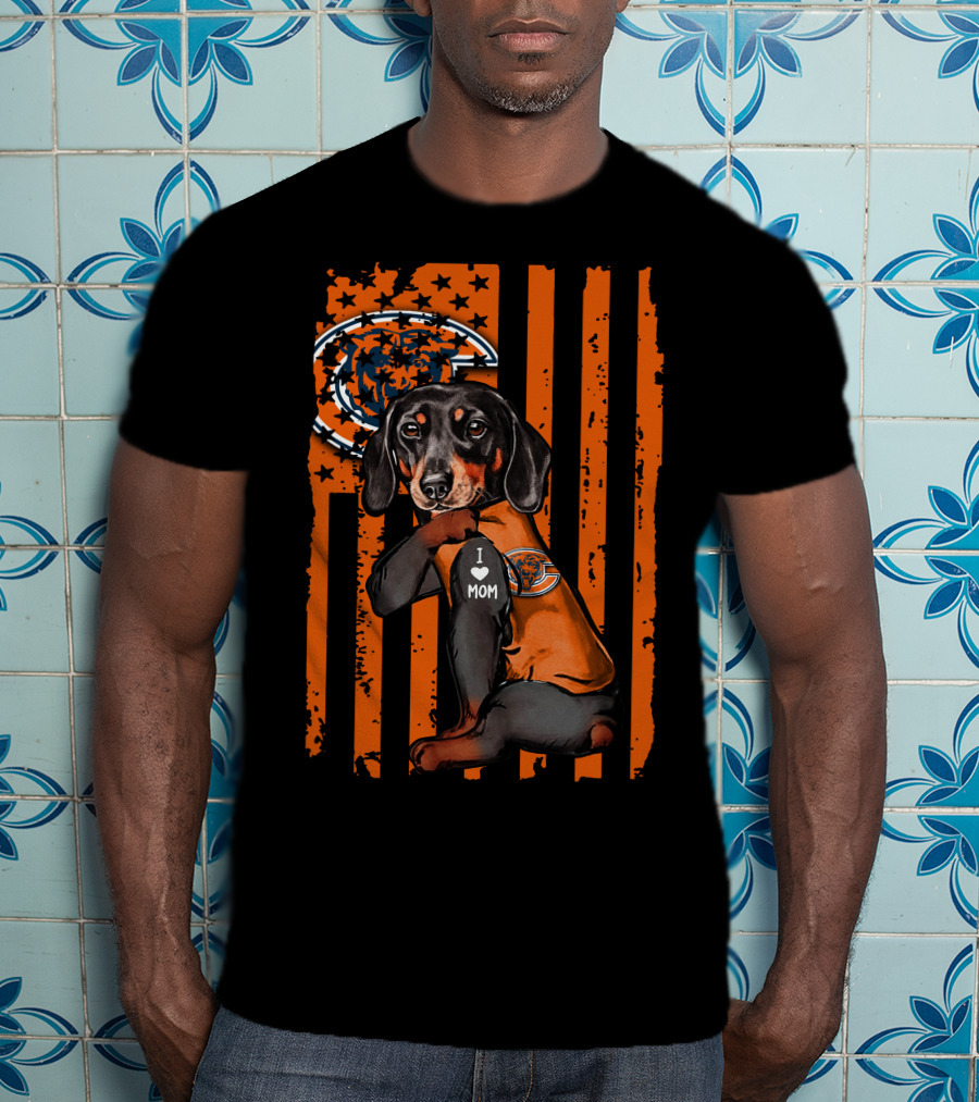 Dachshund Chicago Bears I Love Mom T-Shirt