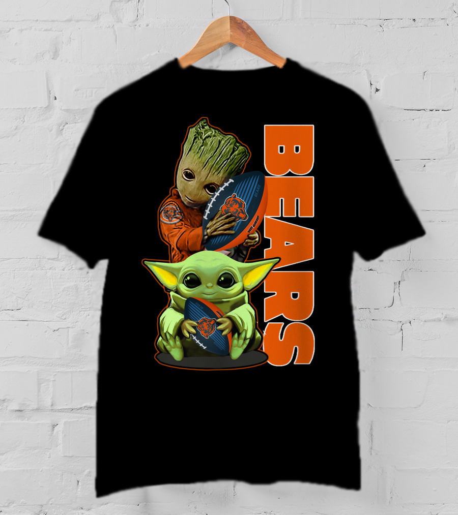 Groot And Baby Yoda Holding Chicago Bears Football T-Shirt