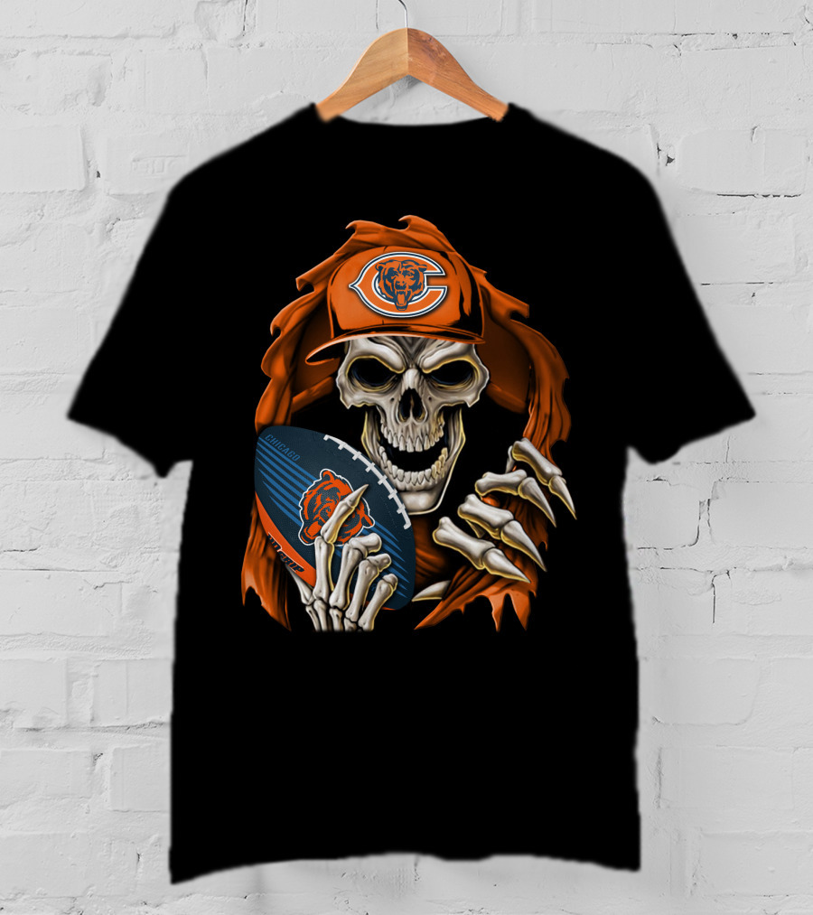 Skullbong CHICAGO BEARS Skeleton Holding Football T-Shirt