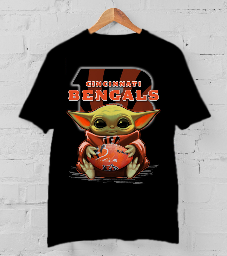 CINCINNATI BENGALS Baby Yoda Football T-Shirt