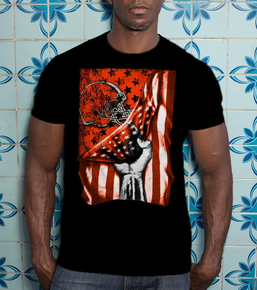 Cleveland Browns Helmet American Flag Stars Fist T-Shirt