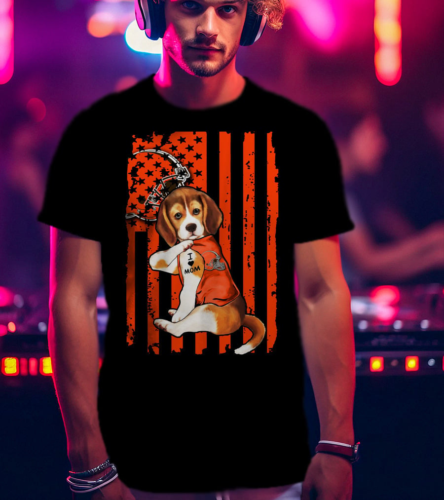 Beagle I Love Mom Cleveland Browns Football Helmet And Stripes T-Shirt