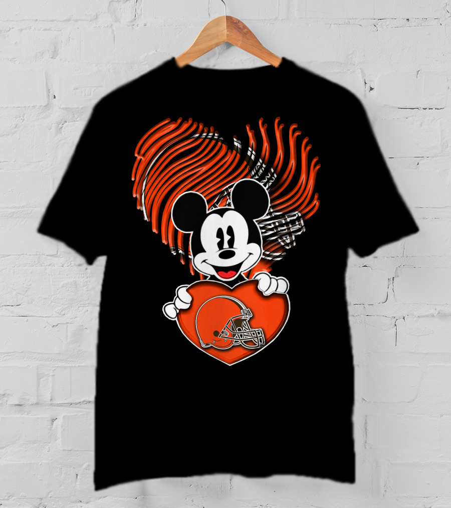 Mick CLEVELAND BROWNS Football Heart Icon With Mouse Character T-Shirt