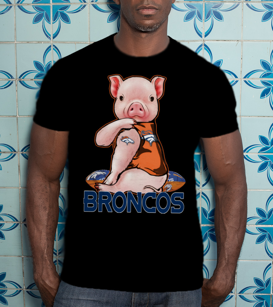 DENVER BRONCOS Pig Football T-Shirt