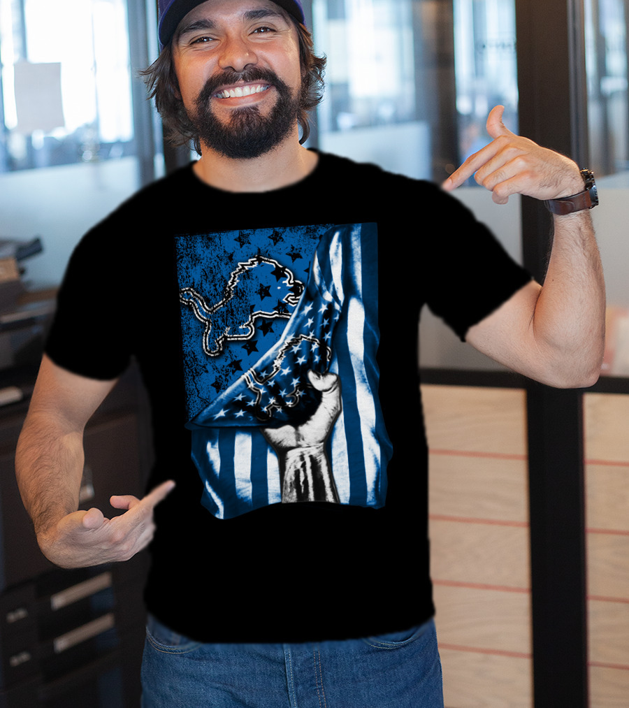 DETROIT LIONS American Flag Fist T-Shirt