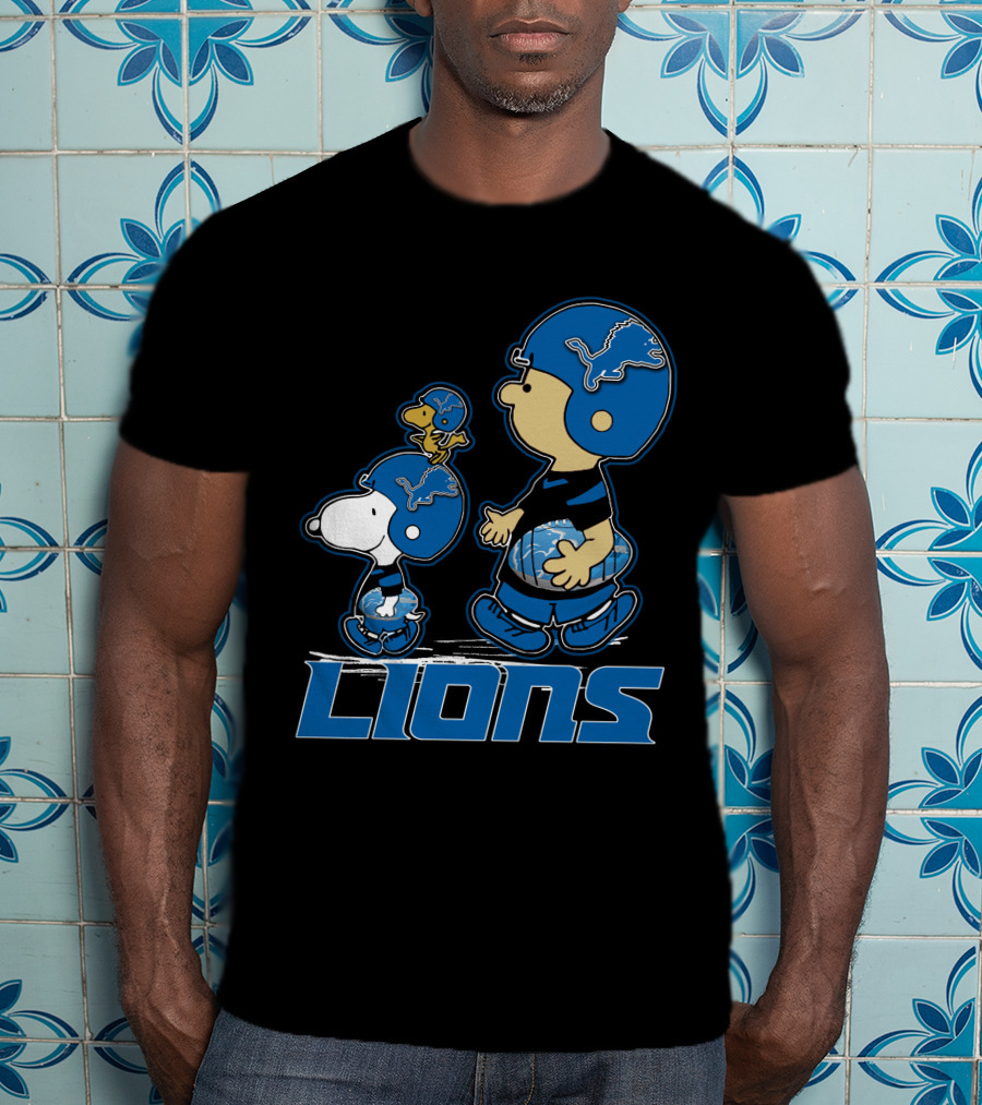 Snpfootball Detroit Lions Peanuts Characters With Lions Helmets T-Shirt