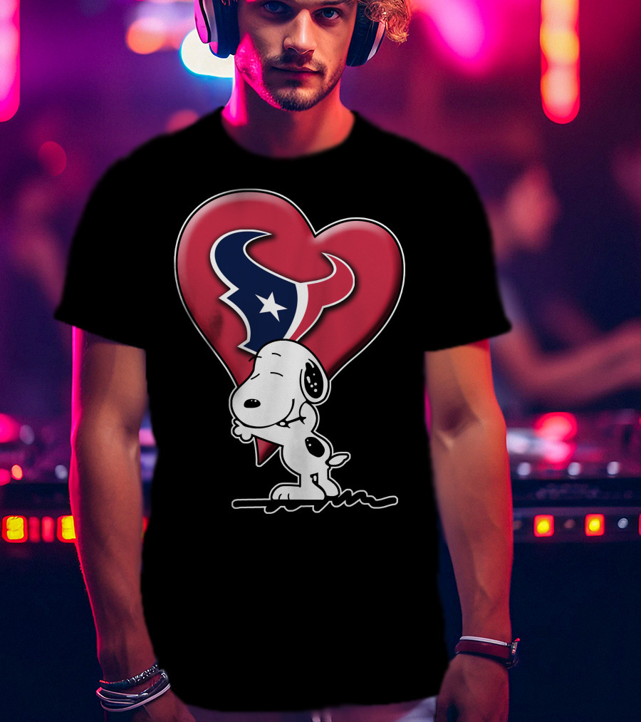 Snoopy Hugging Houston Texans Heart T-Shirt