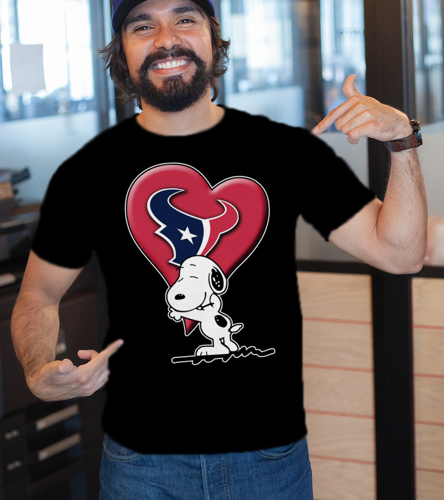 Snoopy Hugging Houston Texans Heart T-Shirt