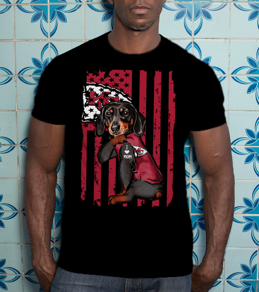 Dachshund I Love Mom Kansas City Chiefs Red Stripes T-Shirt