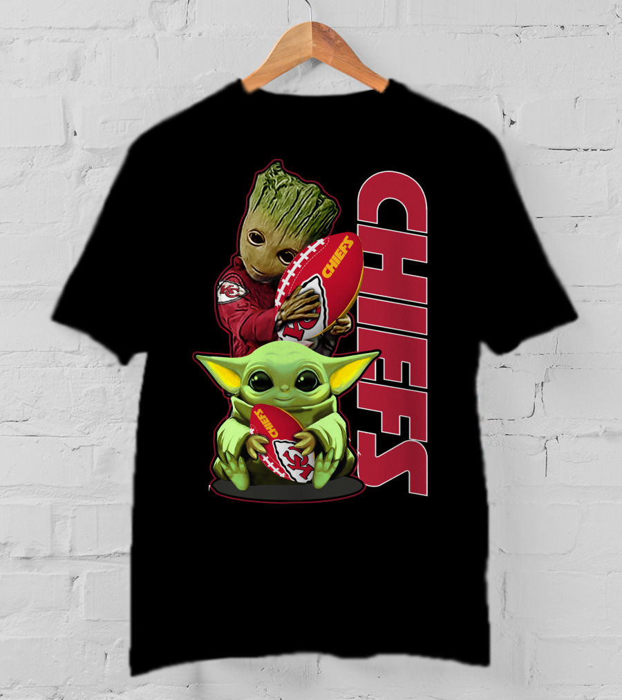 Grzd Chiefs Kansas City Groot And Baby Yoda Football T-Shirt