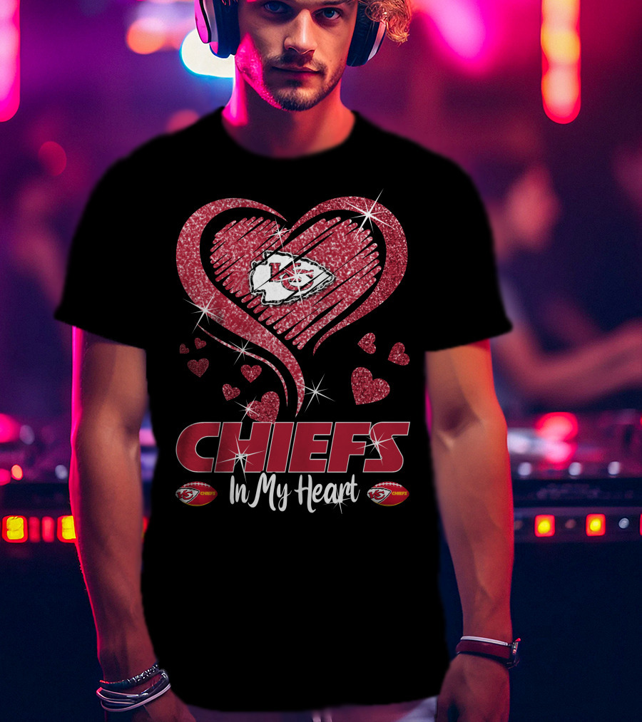 Kansas City Chiefs Love Glitter Heart Sparkle T-Shirt