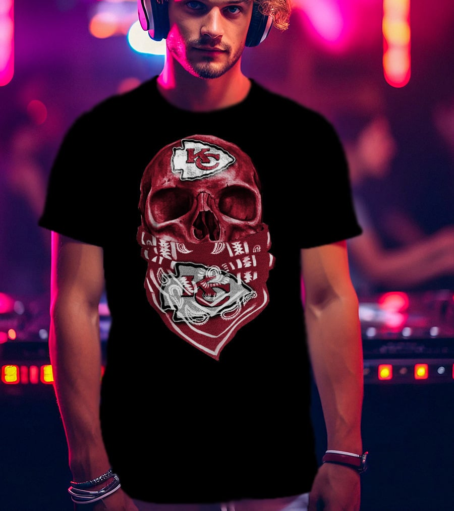 Kansas City Chiefs Skull Bandana T-Shirt