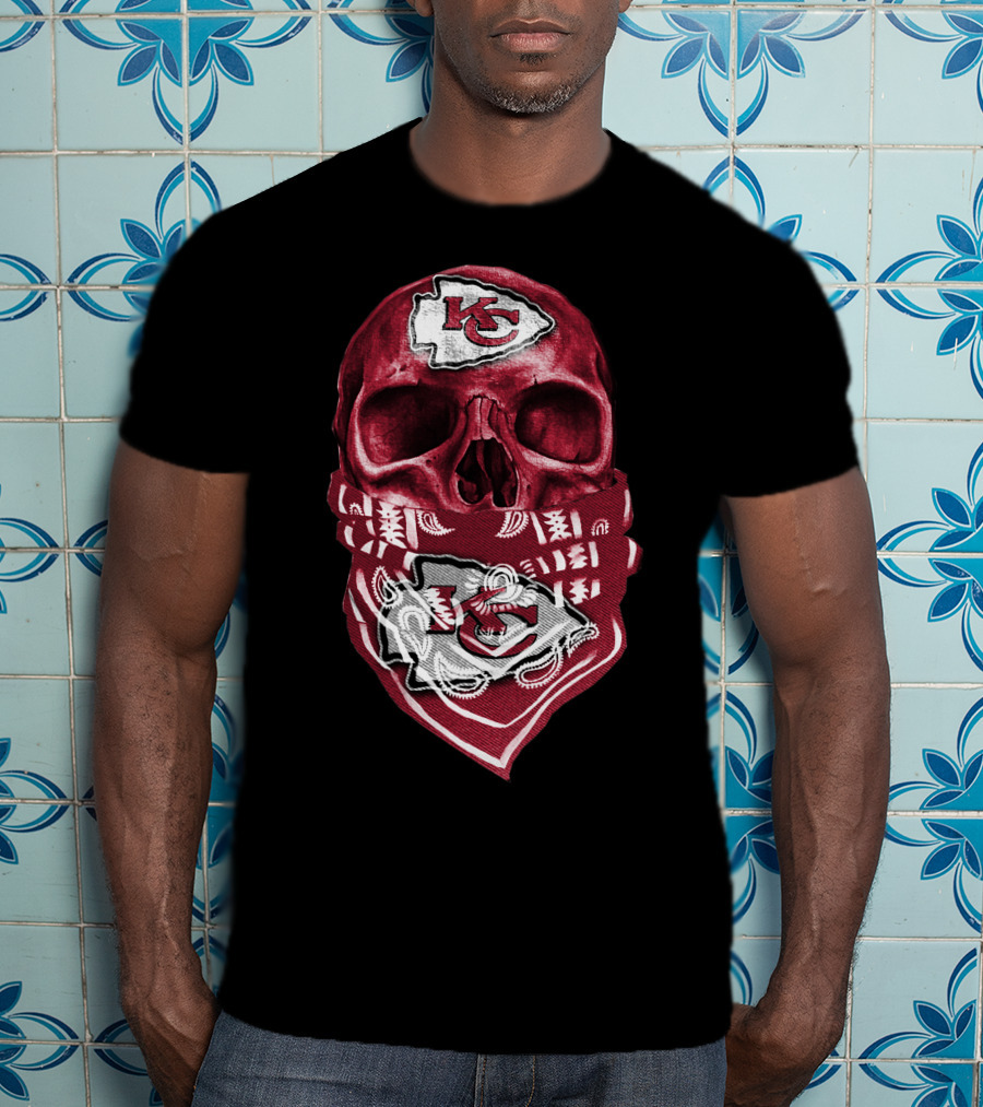 Kansas City Chiefs Skull Bandana T-Shirt