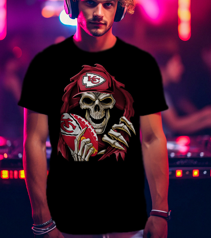Skullbong Kansas City Chiefs Skeleton Holding Football With KC T-Shirt