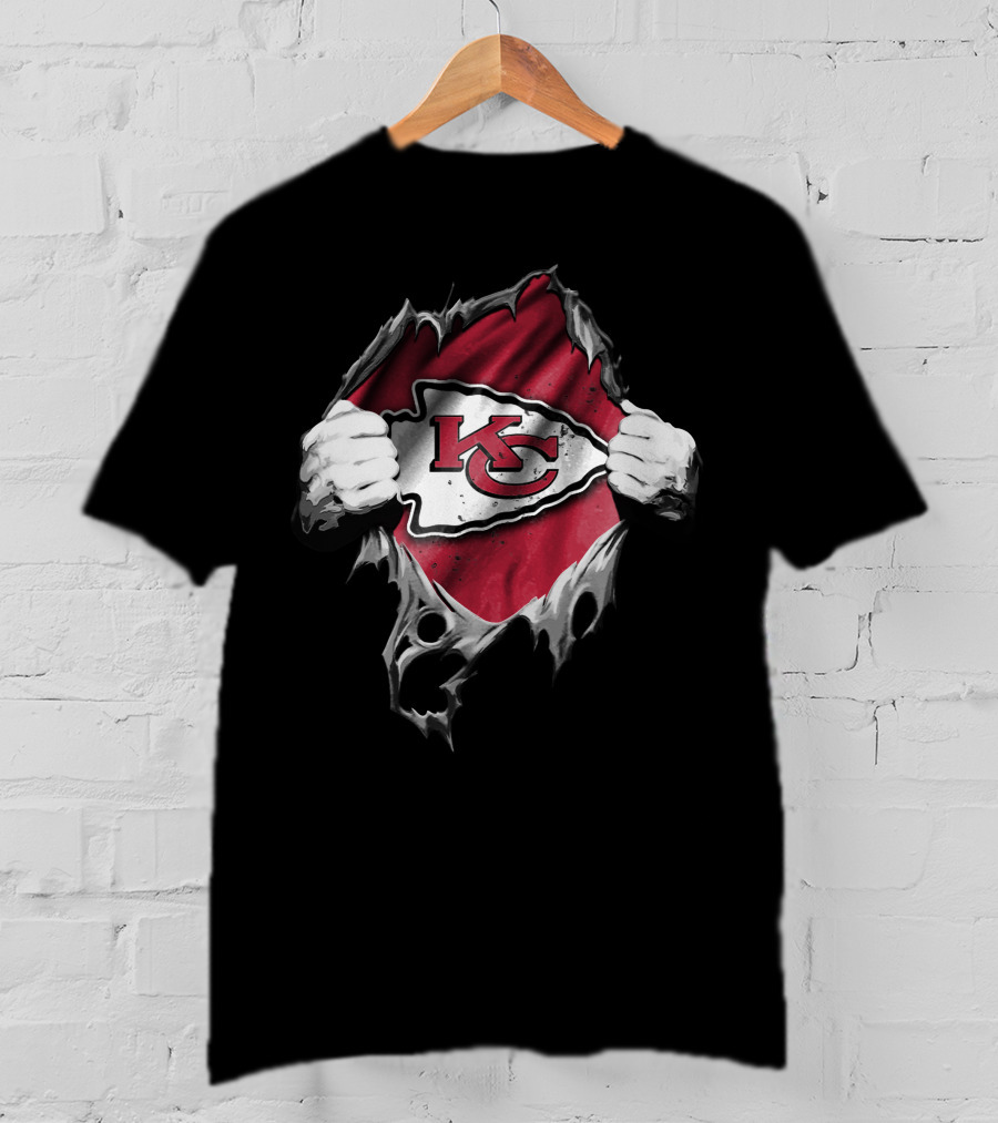 Torn Kansas City Chiefs Logo Ripped Effect T-Shirt